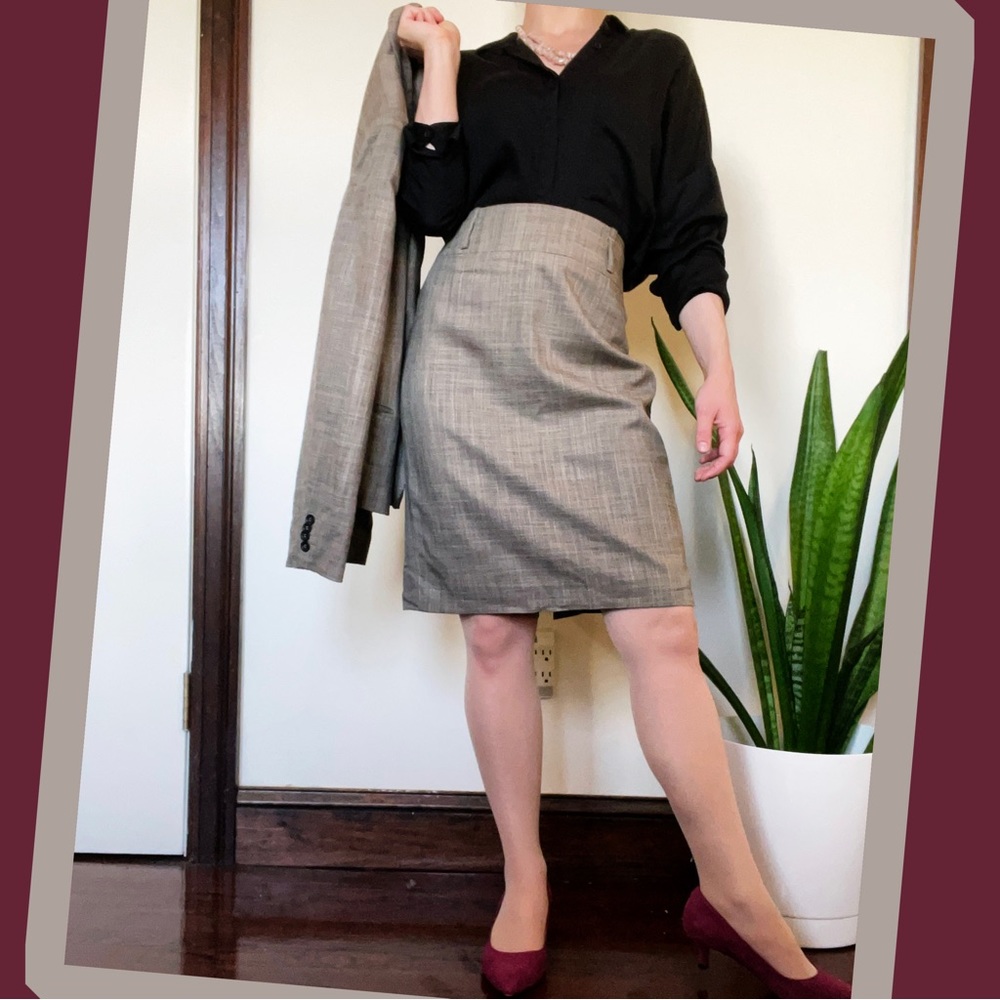 Oui designer suit skirt; German designer brand; cream/tan; size 4 US